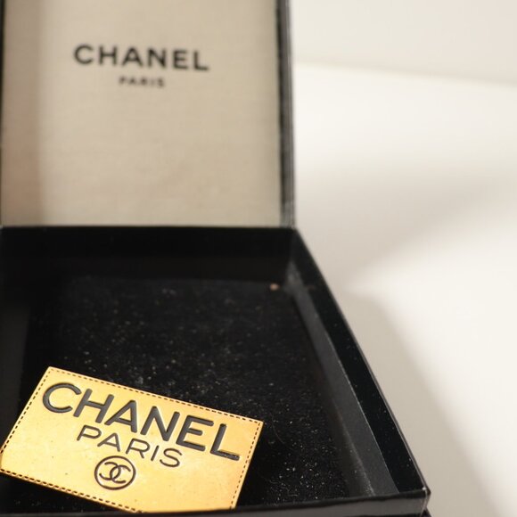Vintage Chanel Paris Gold Plated Rectangle Pin Brooch - Picture 2 of 3